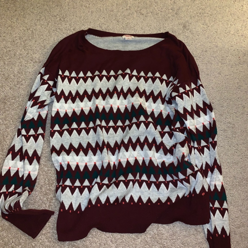 Cute maroon sweater
